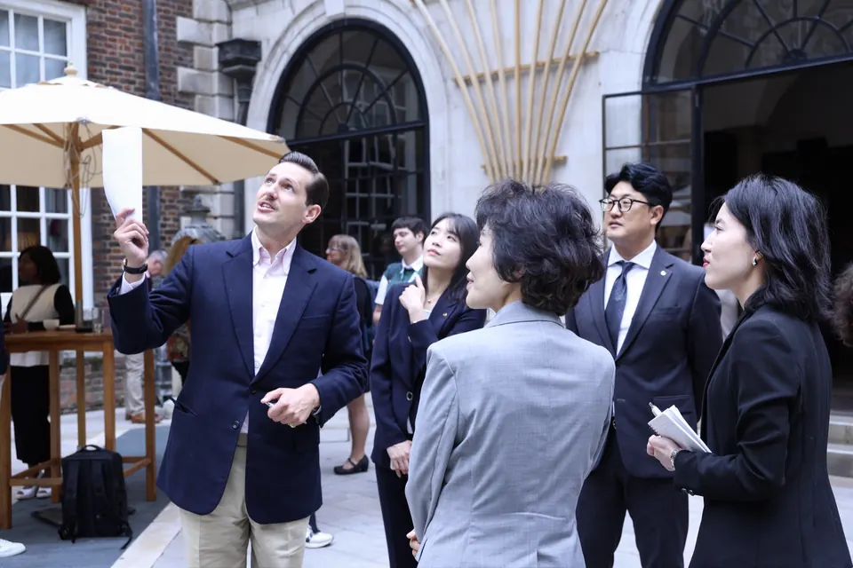 Hosting an international delegation at Merchant Taylors' Hall.